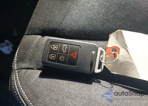 2014 Volvo S60 T5 z USA, uszkodzony, nr VIN YV1612FS8E2293227